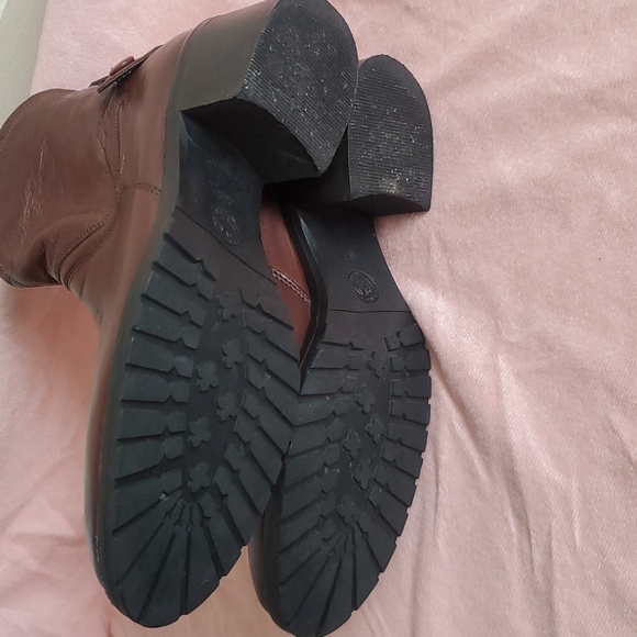 George J Love Leather Ankle Booties Size 38 - Picture 6 of 10